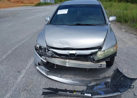 2010 Honda Civic Lx z USA, uszkodzony, nr VIN 2HGFA1F53AH322887